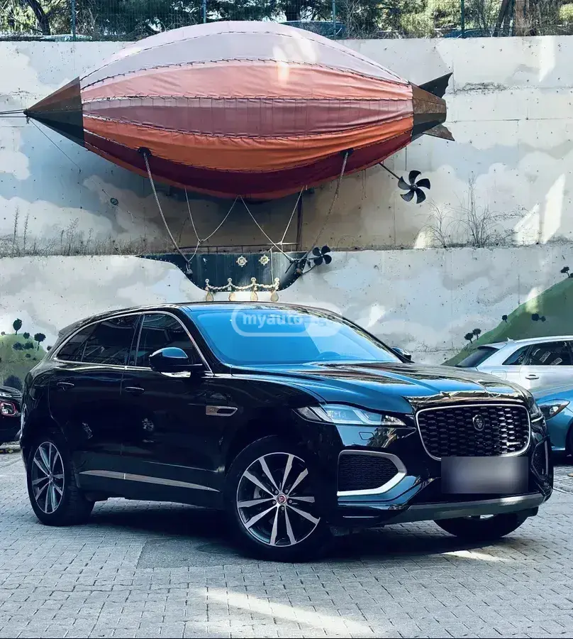 Jaguar F-Pace