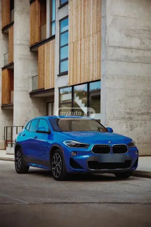 BMW X2