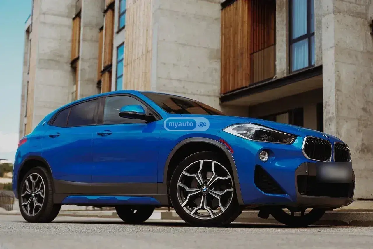 BMW X2 2018 — photo 2