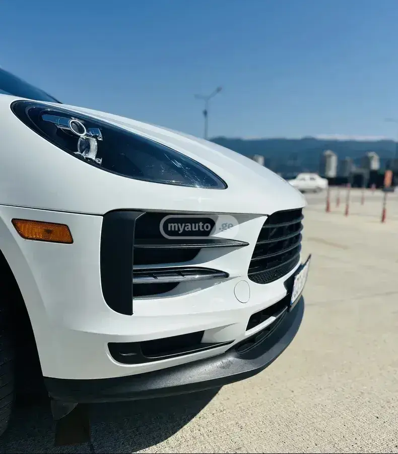 Porsche Macan 2019 — photo 2