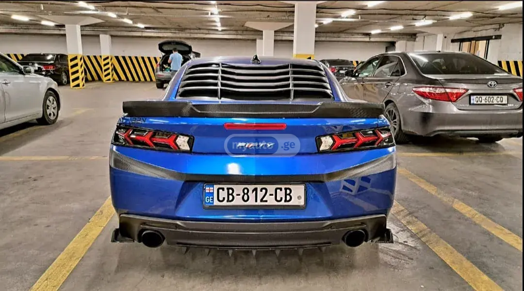 Chevrolet Camaro 2017 — photo 2
