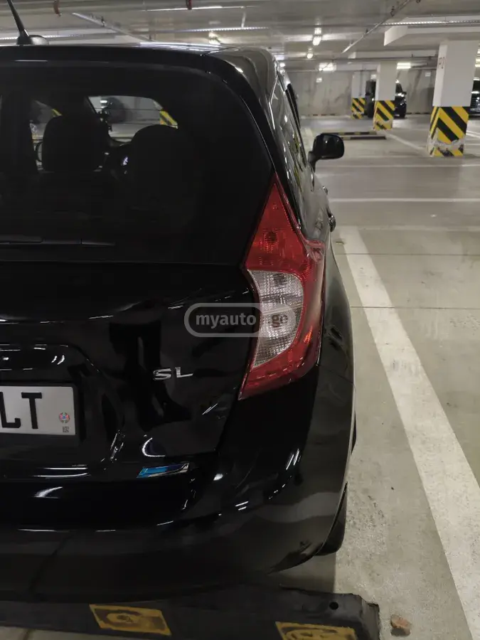 Nissan Versa 2014 — photo 2