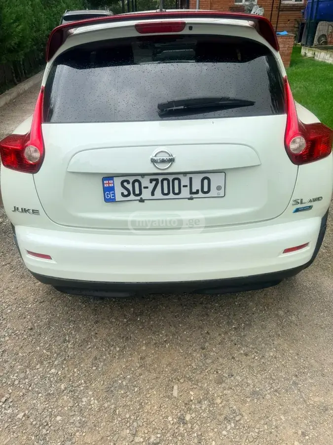 Nissan Juke 2012 — photo 2