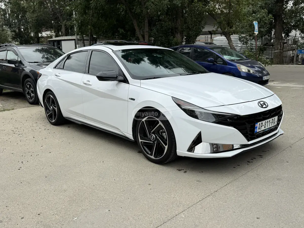 Hyundai Elantra