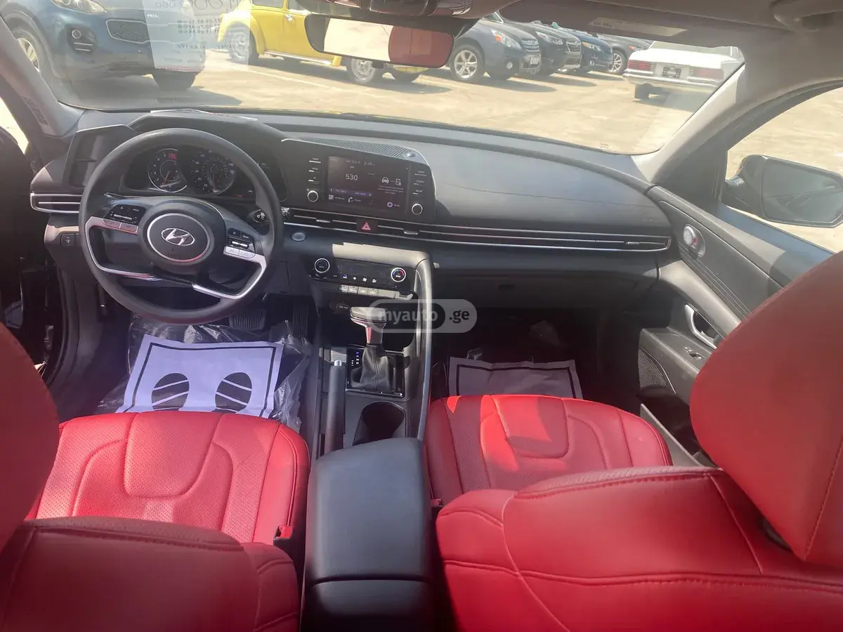 Hyundai Elantra 2022 — photo 2