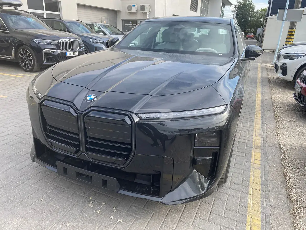 BMW 740