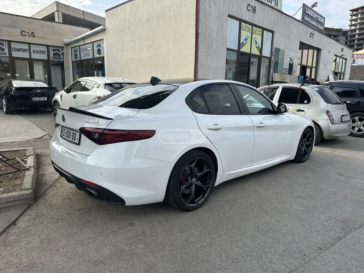 Alfa Romeo Giulia