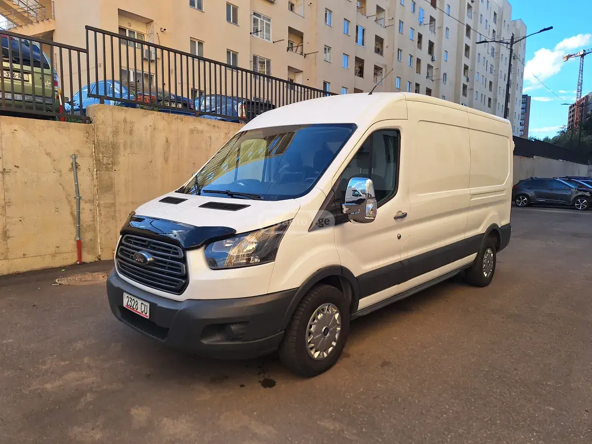 Ford Transit 2018 — photo 2