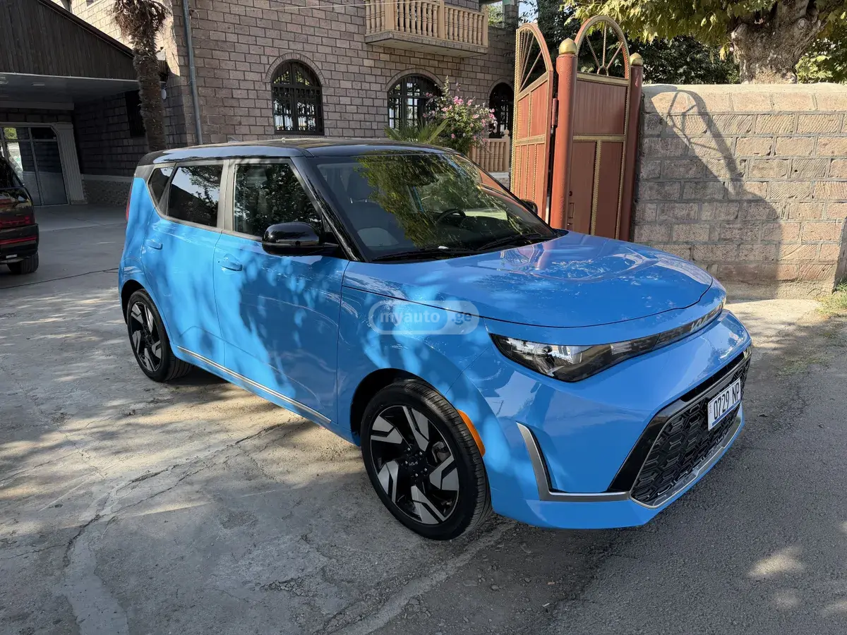Kia Soul 2023 — photo 2
