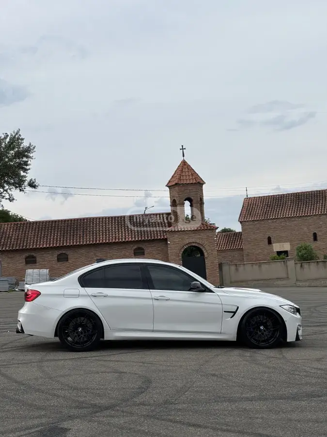 BMW M3 2017 — photo 2