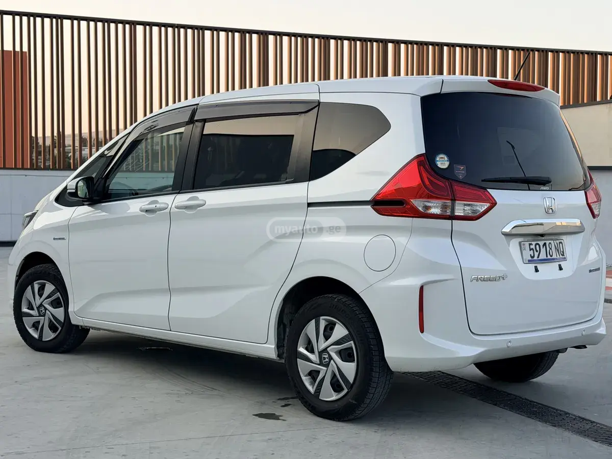 Honda Freed 2021 — photo 2