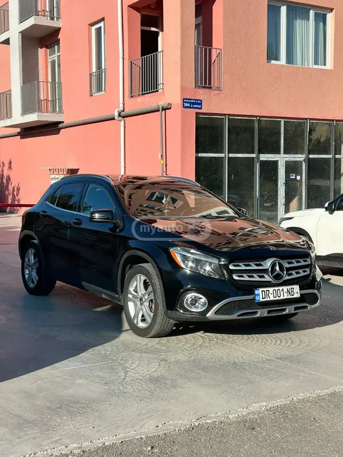 Mercedes-Benz GLA 250