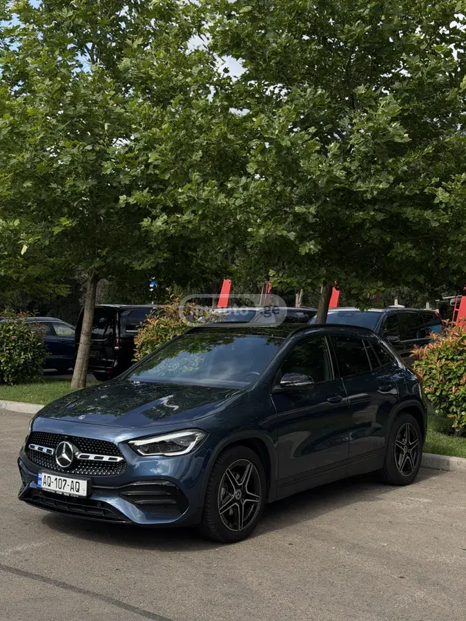 Mercedes-Benz GLA 200