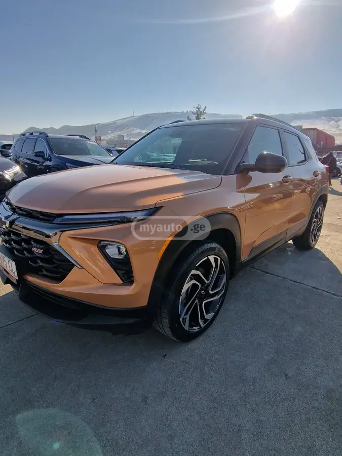 Chevrolet Trailblazer 2023 — photo 2