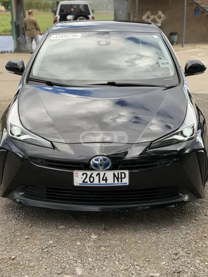 Toyota Prius 2022 — photo 2