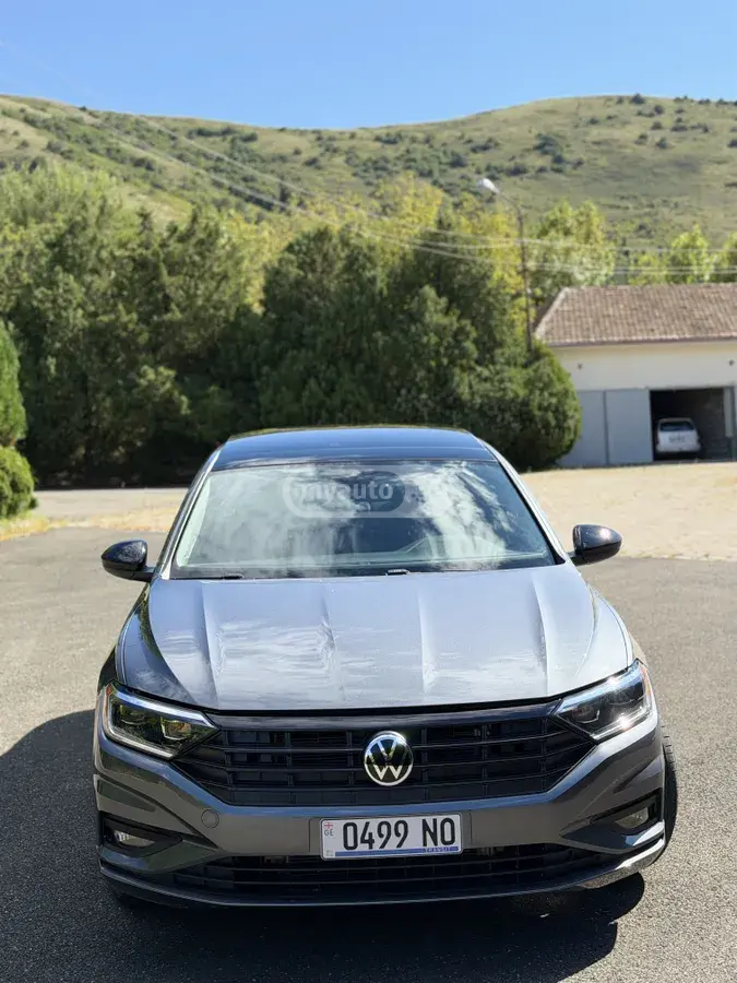Volkswagen Jetta 2020 — photo 2