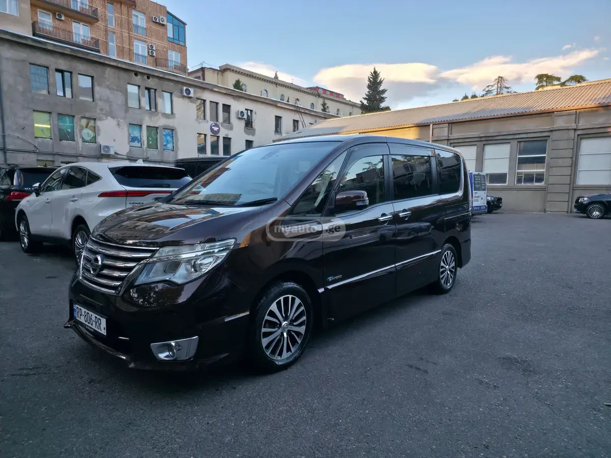 Nissan Serena 2015 — photo 2
