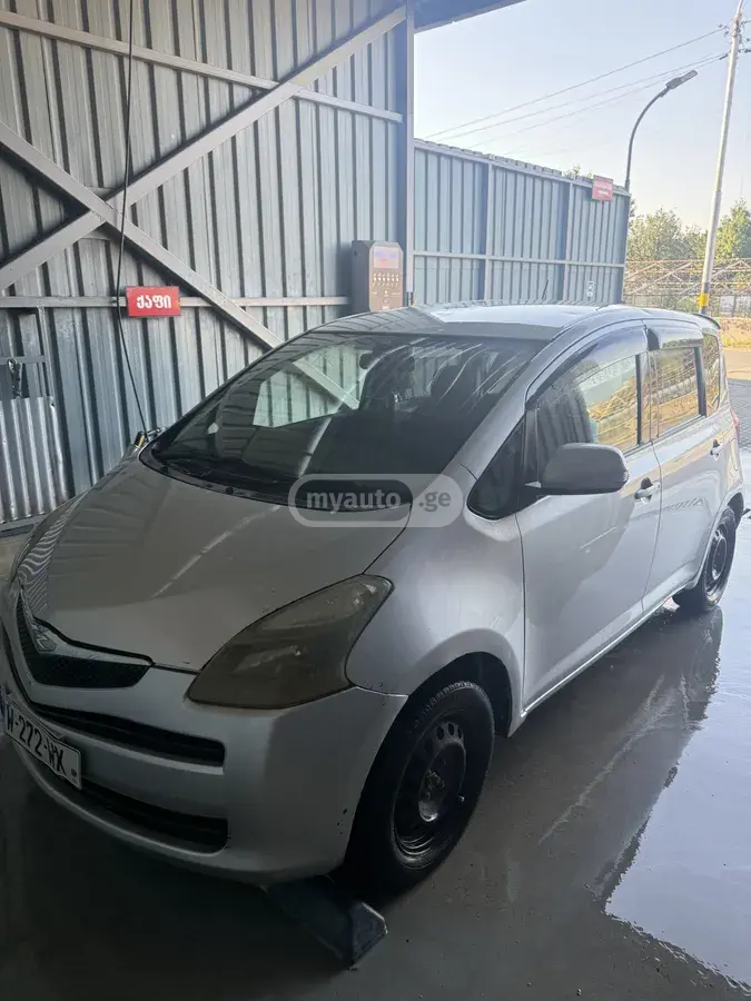 Toyota Ractis