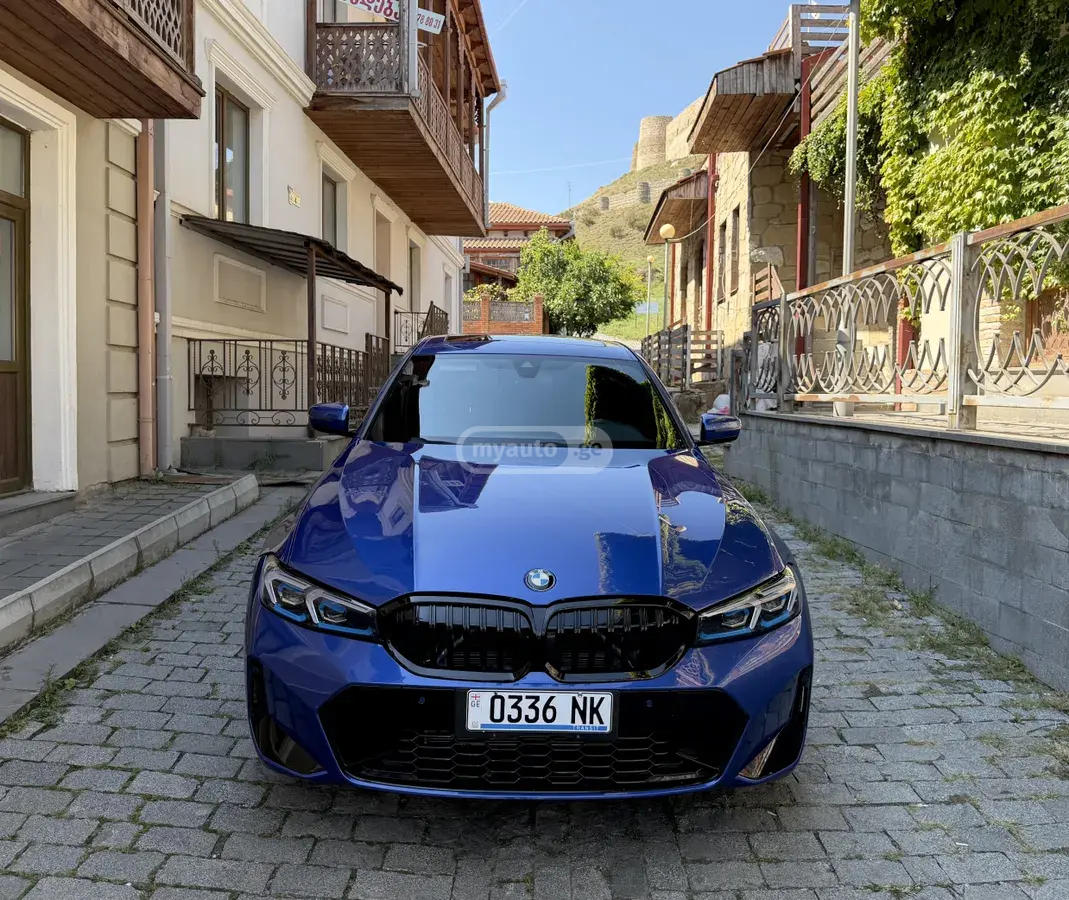 BMW 330