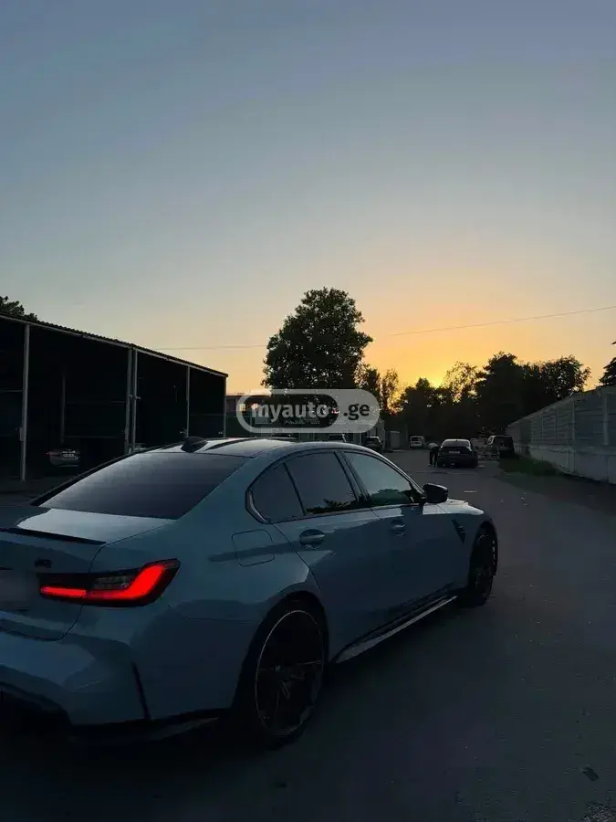 BMW M3 2021 — photo 2