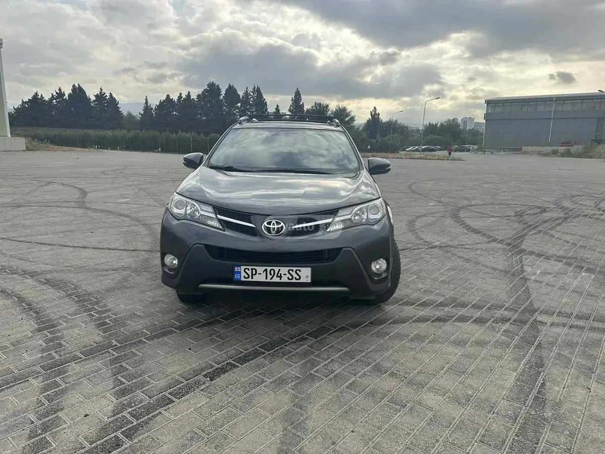 Toyota RAV4 2013 — photo 2