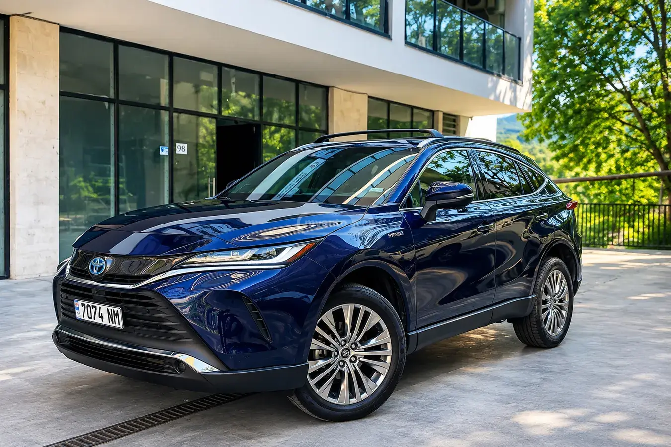 Toyota Venza 2021 — photo 2