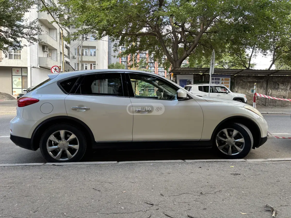 Infiniti FX35 2008 — photo 2