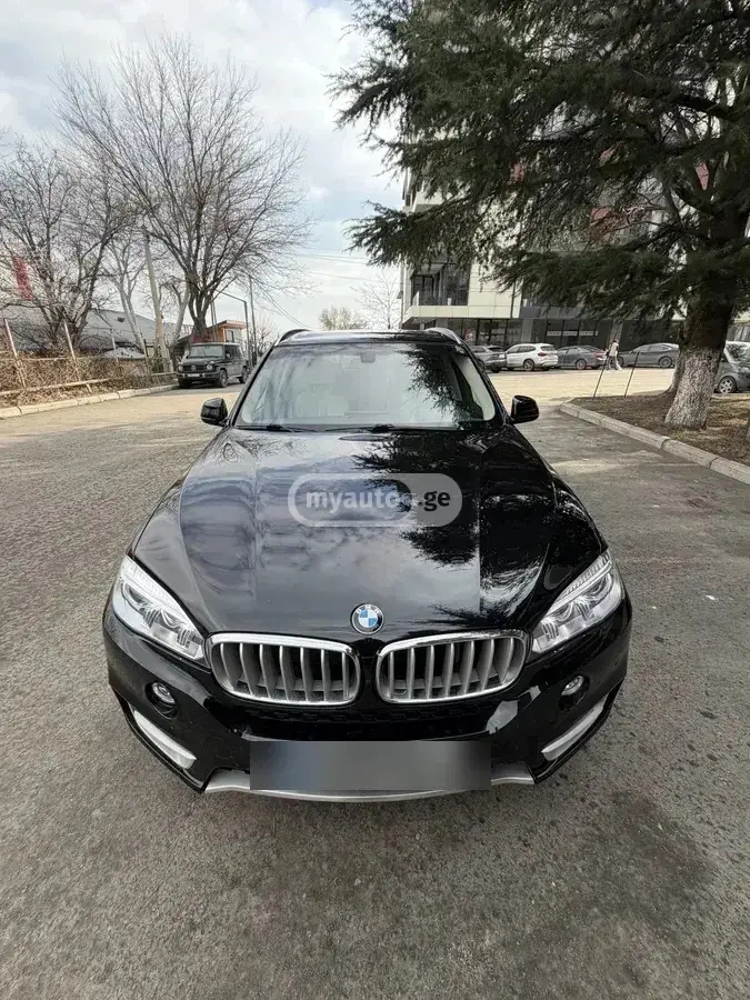 BMW X5 2015 — photo 2