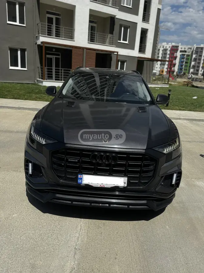 Audi Q8 2019 — photo 2