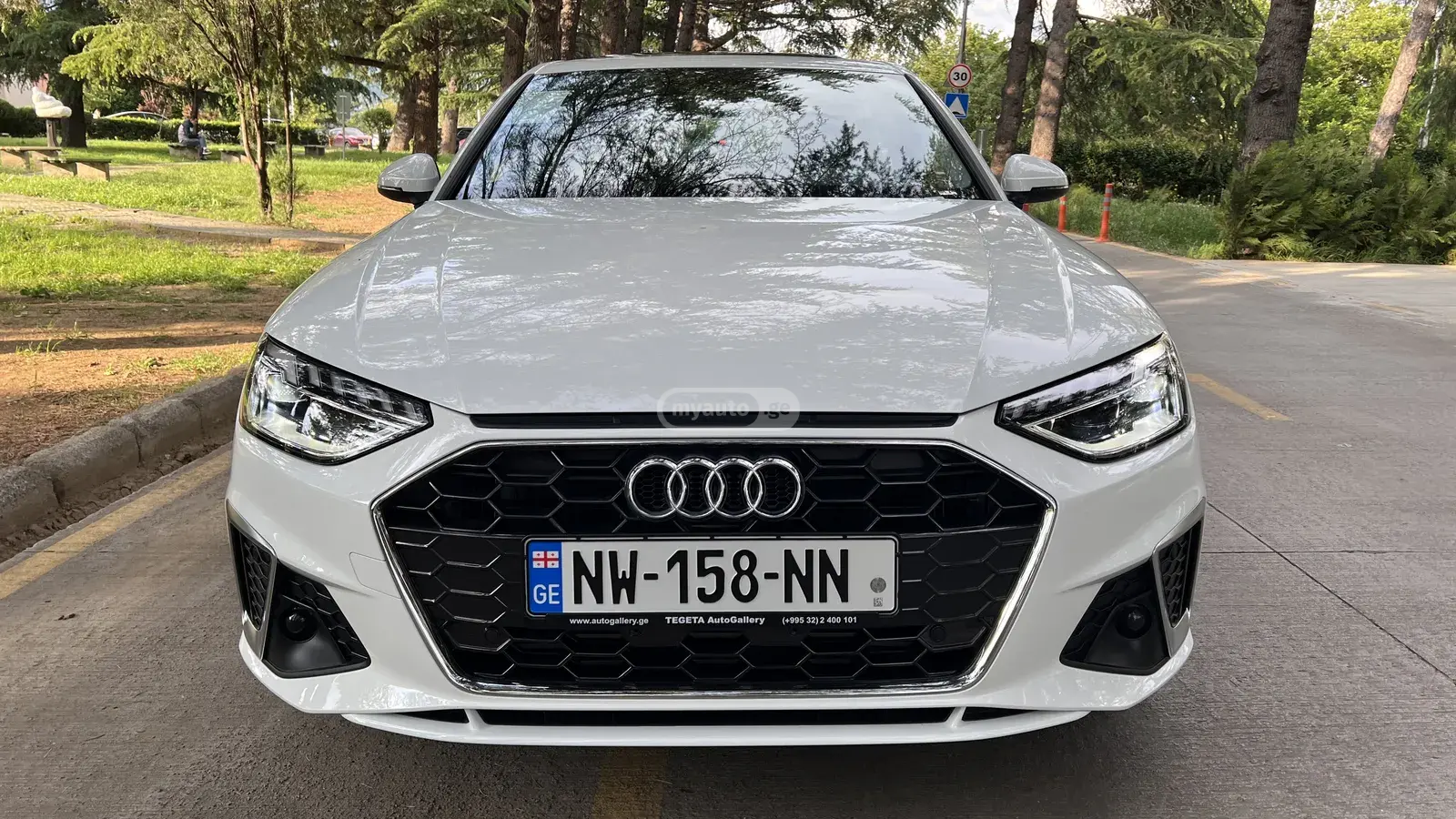 Audi A4 2025 — photo 2