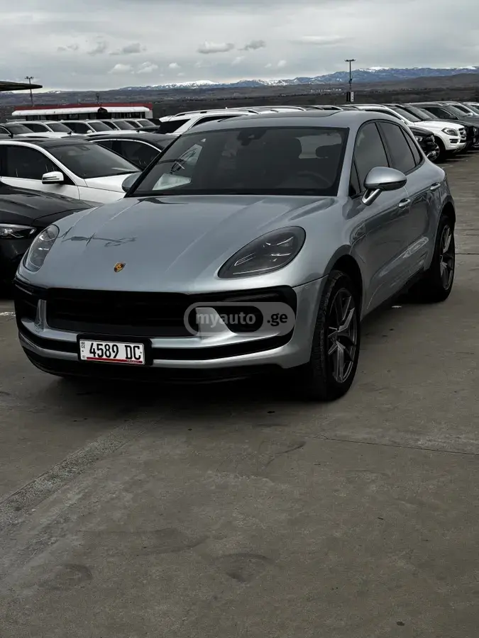 Porsche Macan 2022 — photo 2