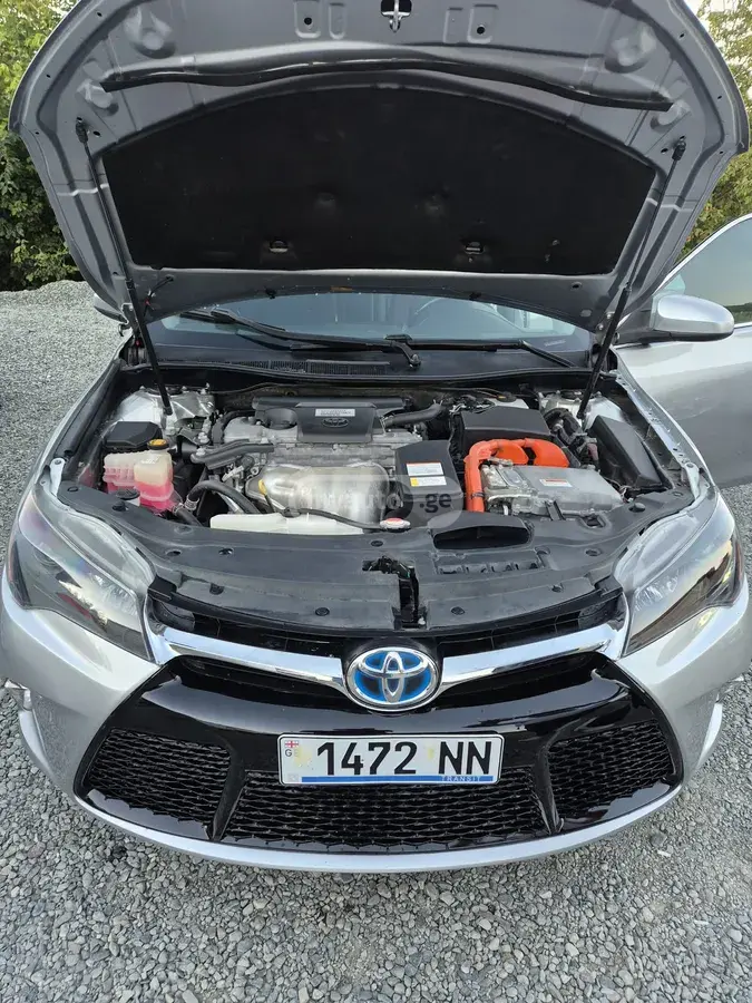 Toyota Camry 2015 — photo 2