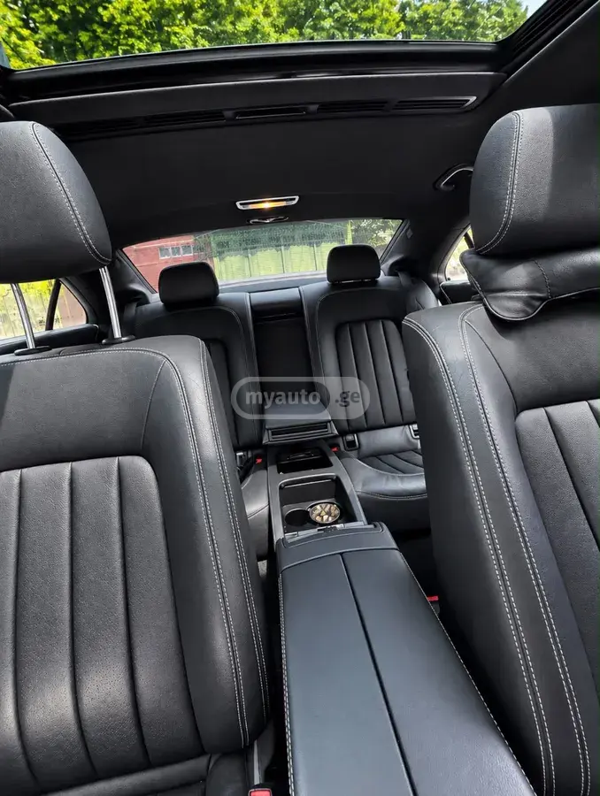 Mercedes-Benz CLS 350 2011 — photo 2