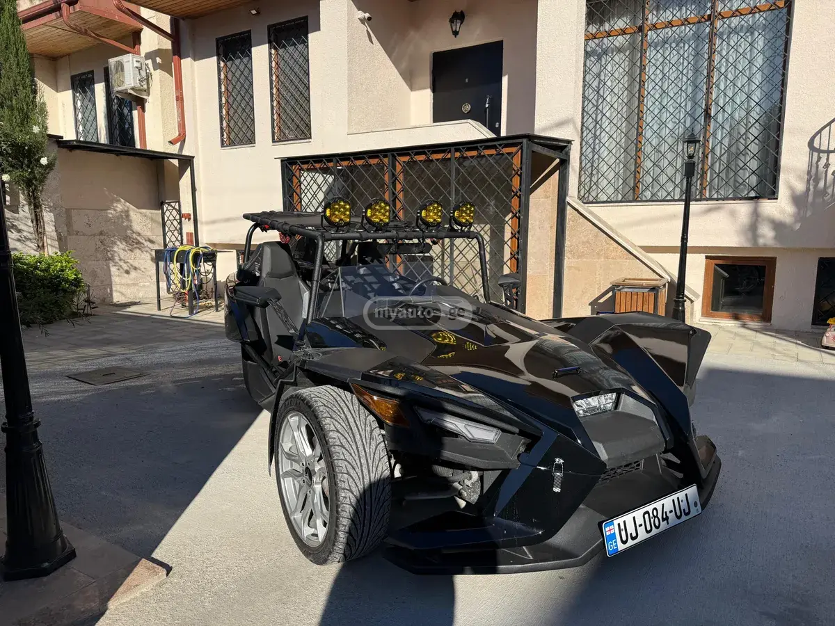 Polaris Slingshot 2023 — photo 2