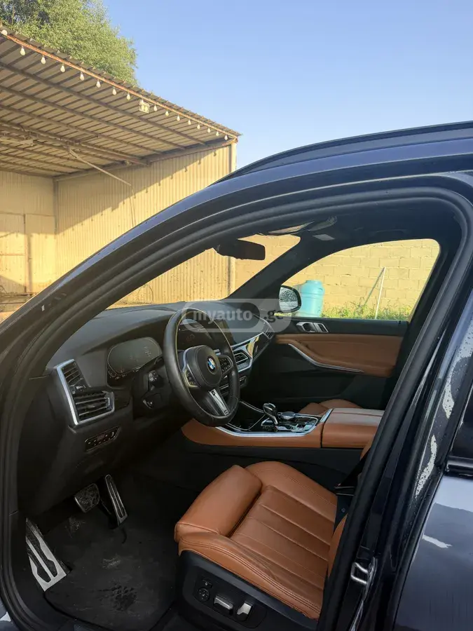 BMW X5 2019 — photo 2
