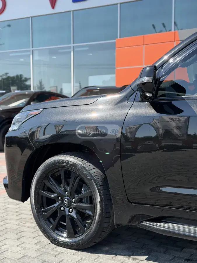 Lexus LX 450 2020 — photo 2