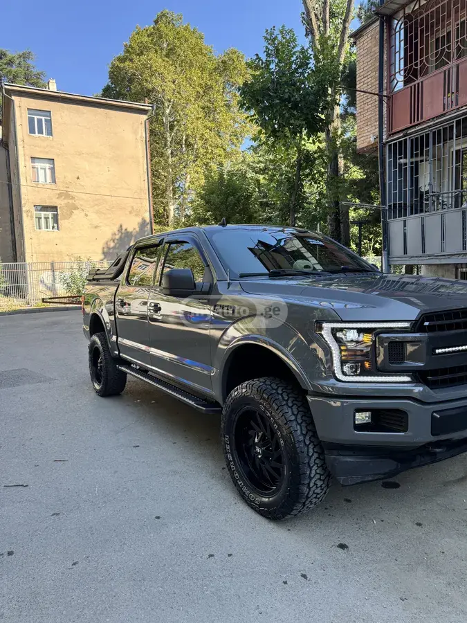 Ford F-150 2020 — photo 2