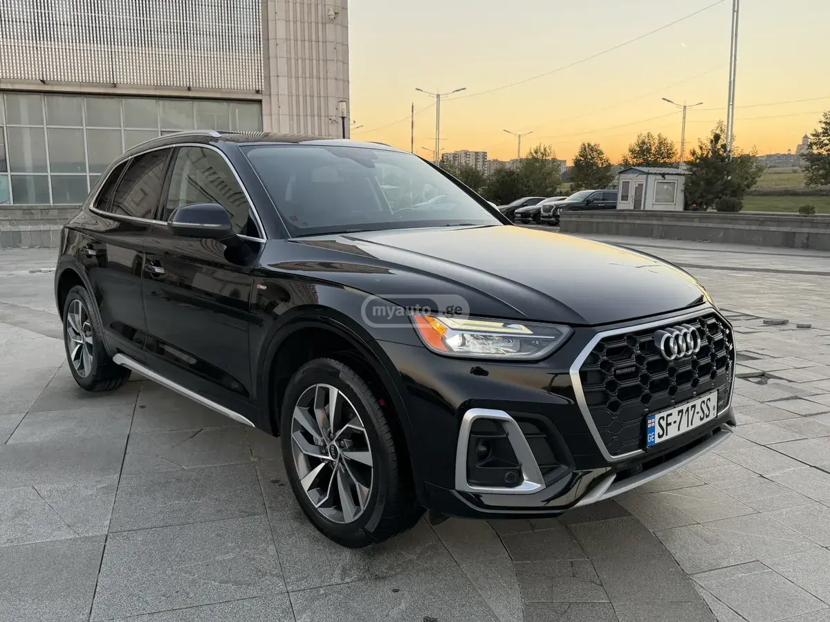 Audi Q5 2024 — photo 2