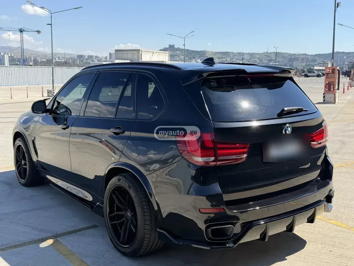 BMW X5 2014 — photo 2