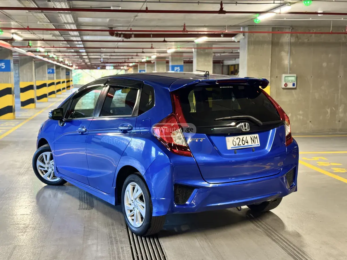 Honda Fit 2016 — photo 2