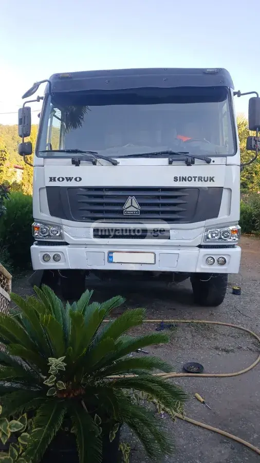 Sinotruk Howo 371