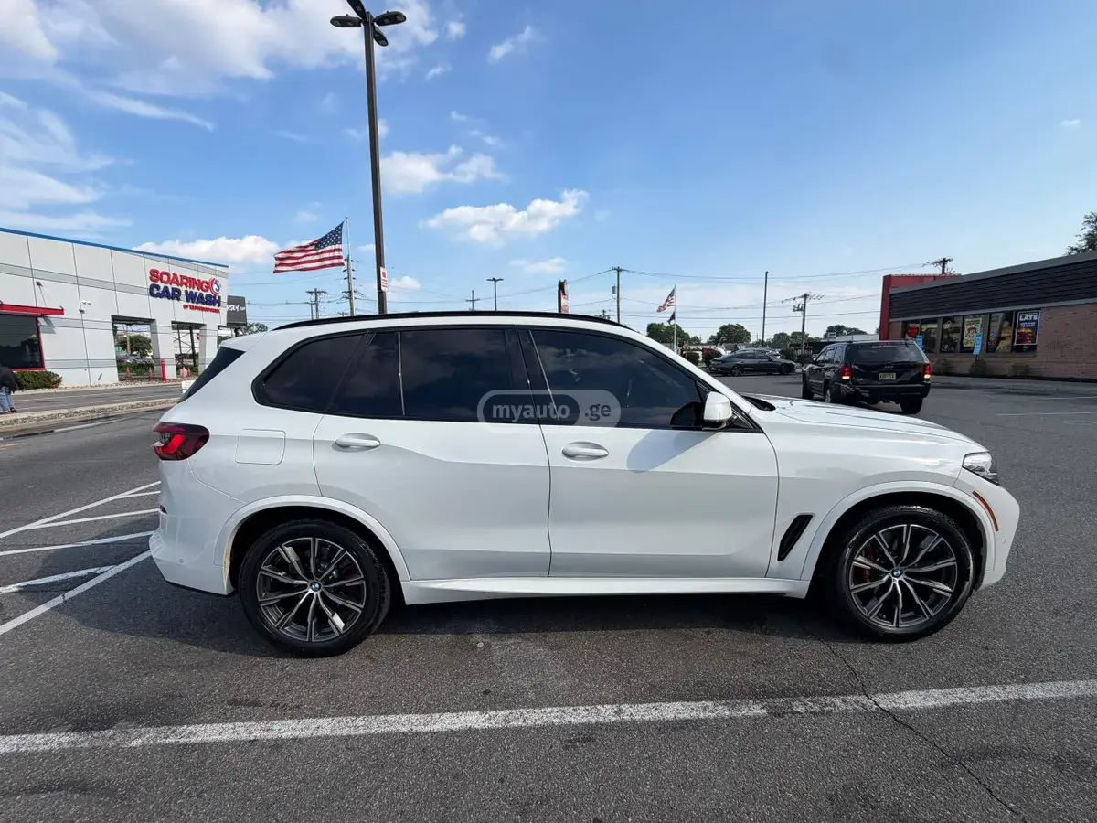 BMW X5 2022 — photo 2