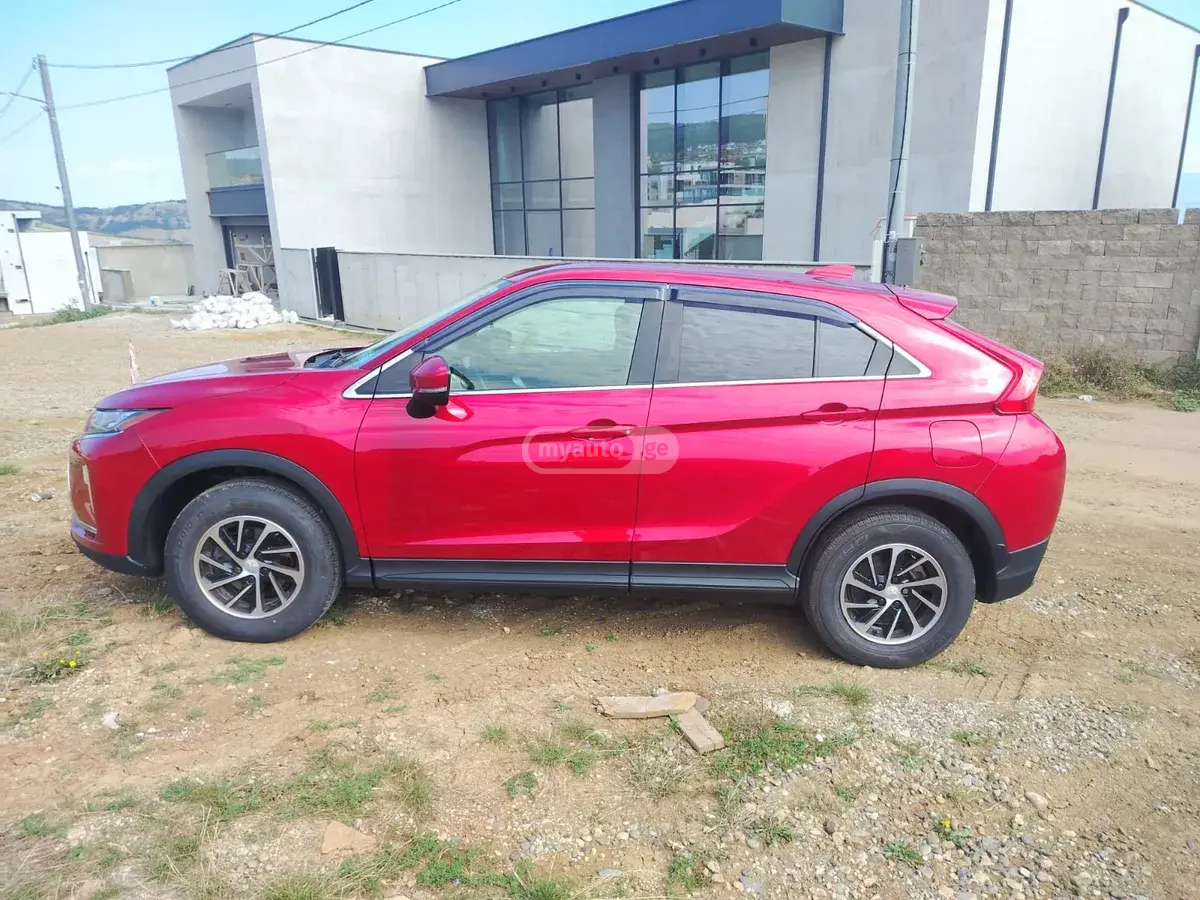 Mitsubishi Eclipse Cross 2020 — photo 2