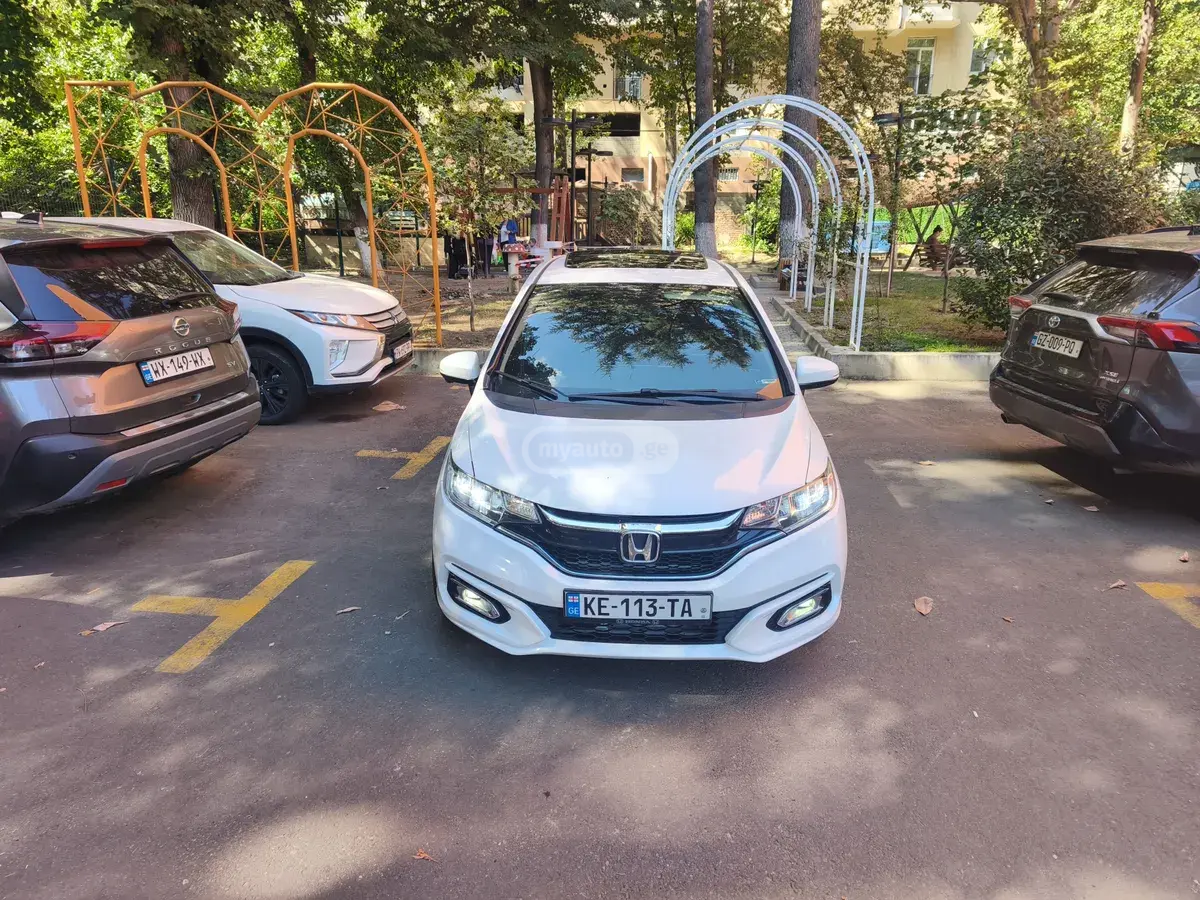 Honda Fit 2016 — photo 2