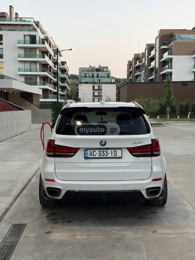 BMW X5 2014 — photo 2