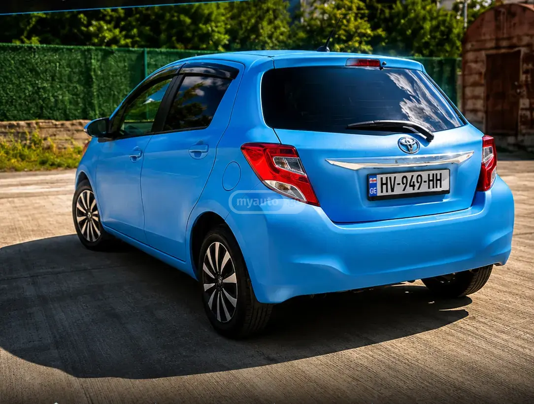 Toyota Vitz 2014 — photo 2