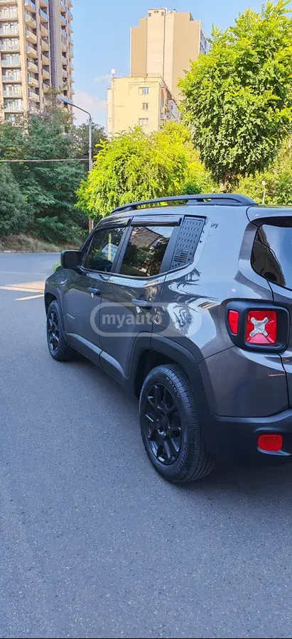 Jeep Renegade 2019 — photo 2