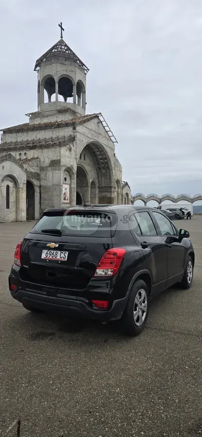 Chevrolet Trax 2018 — photo 2