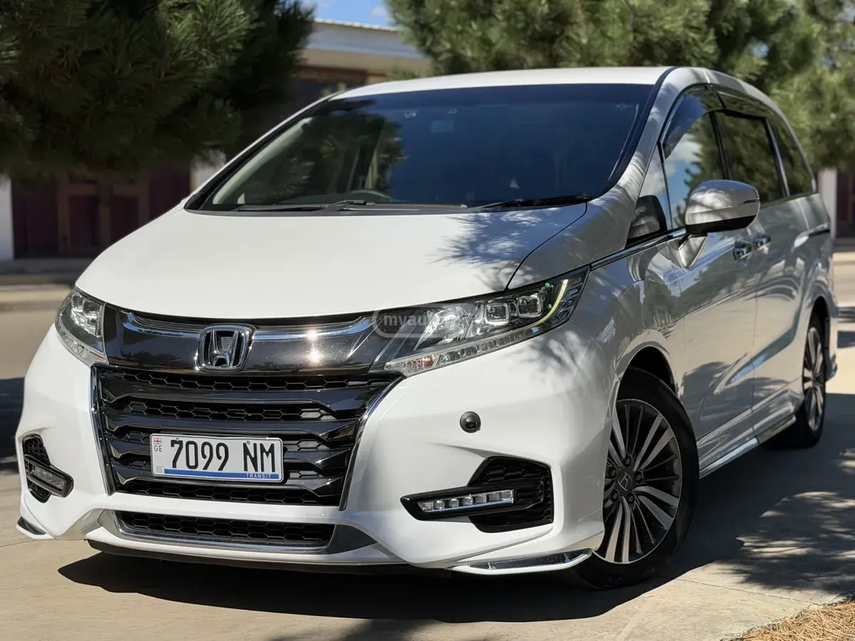 Honda Odyssey 2018 — photo 2