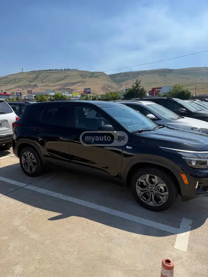 Kia Seltos 2023 — photo 2
